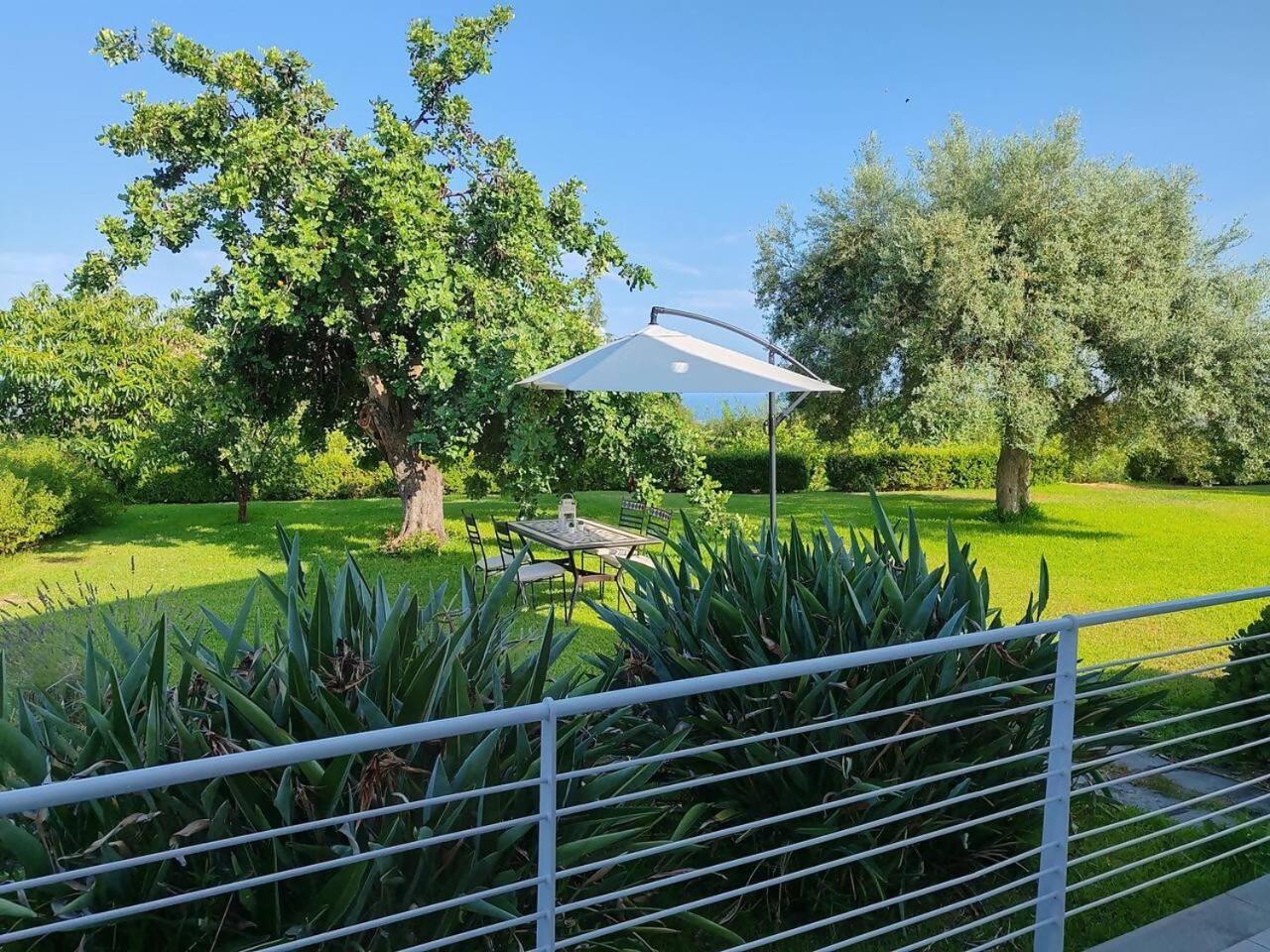 Villa Persea Santa Venerina Bagian luar foto